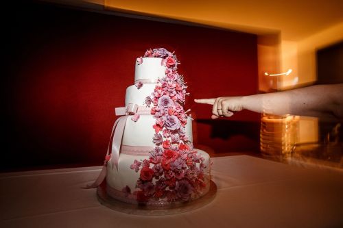 chic wedding cake