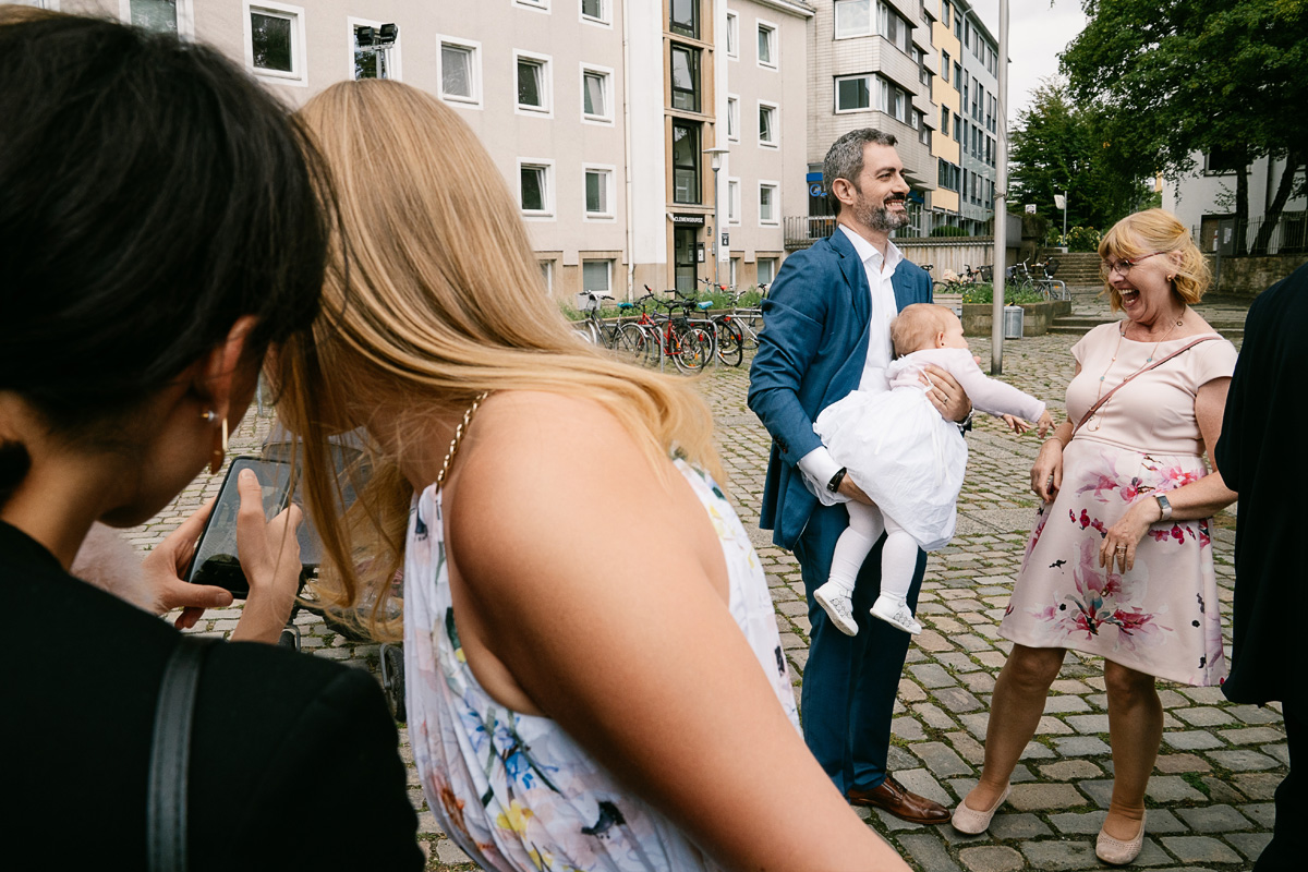 Hochzeit Hannover Gratulation vor der Kirche