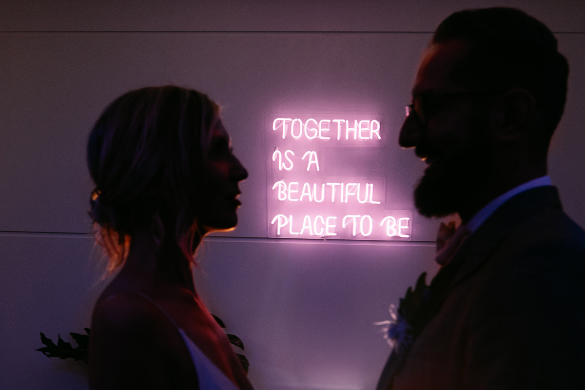 Hochzeit Hannover Brautpaar am See Silhouetten