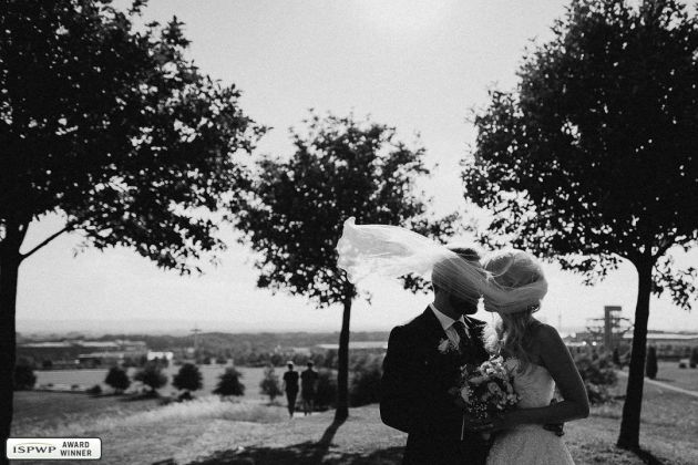 Hochzeitsfotografie Awards 57 schwarz weiß hochzeit