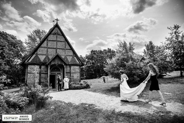 Hochzeitsfotografie Awards 42 Weg zum Altar